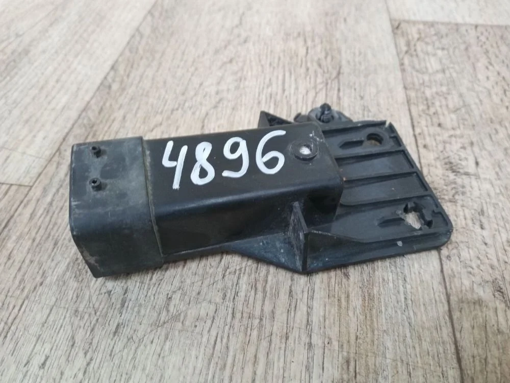 Блок управления вентилятором Volkswagen Polo V (2009—2015) Polo V (2009—2015) KG3, 6J1, 6J5, 6J8, 6P1, 6P5, 6P8, NH1, NH3, 5J7, 542, 545, 572, NJ2, NJ5, 601, 602, 603, 604, 612, 614, 6C1, 6R1, CK4