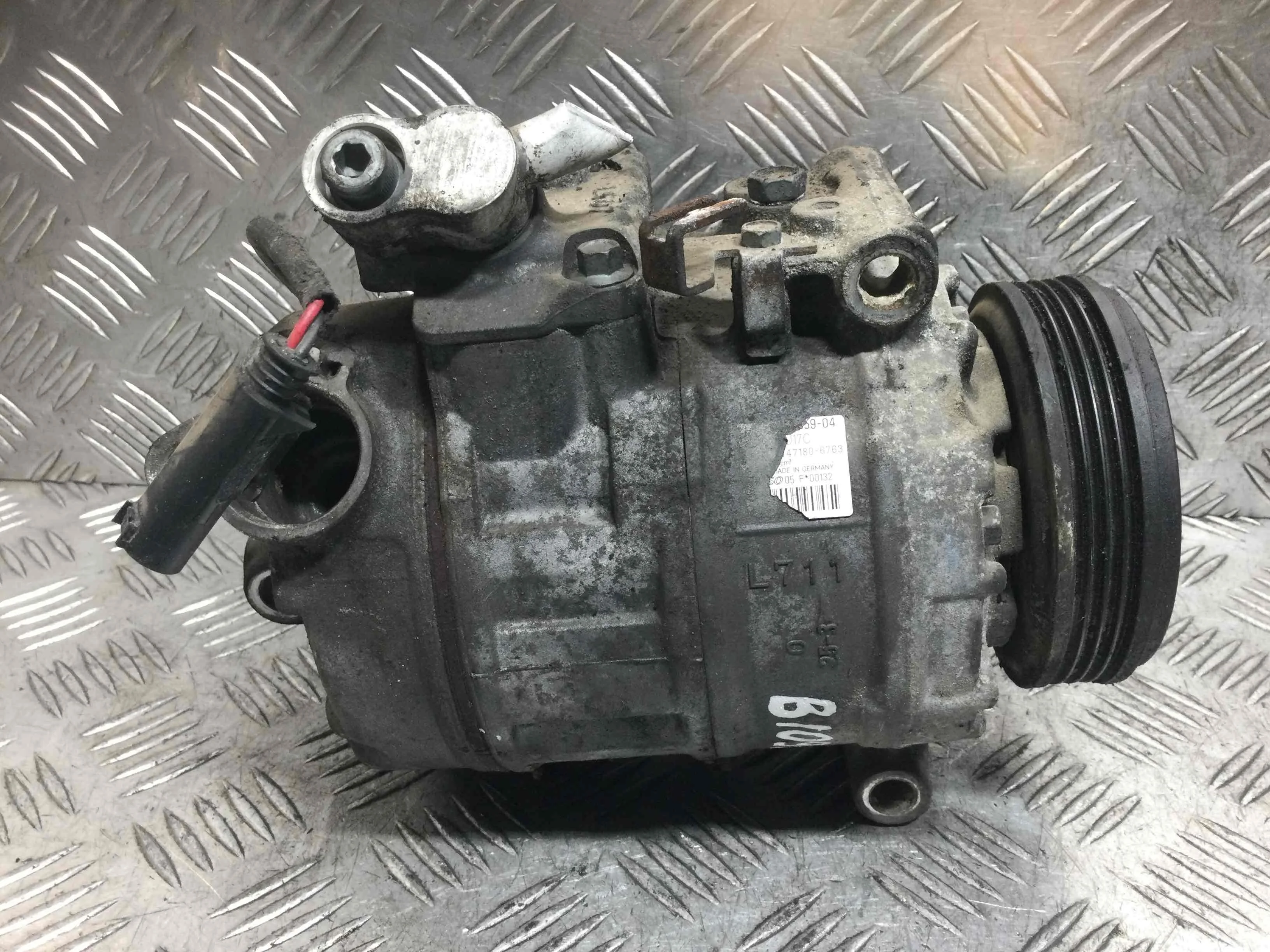 Компрессор кондиционера BMW 5-Series 5-Series E60 2003 - 2009 дизель 2.5 TDI Автомат Седан