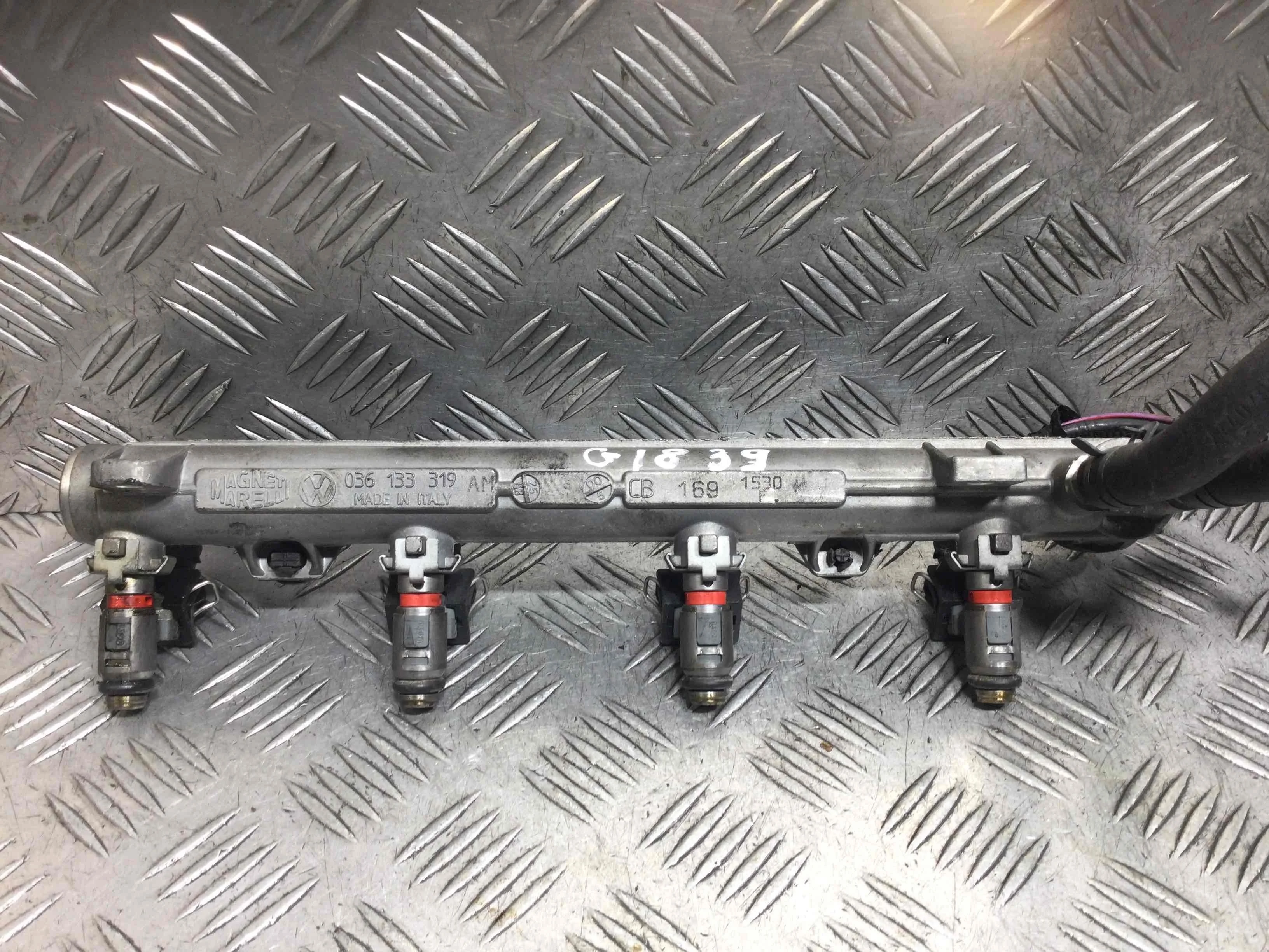 Топливная рампа Volkswagen Golf 4 поколение (1997-2004) бензин 1.4 i Механика Х/б