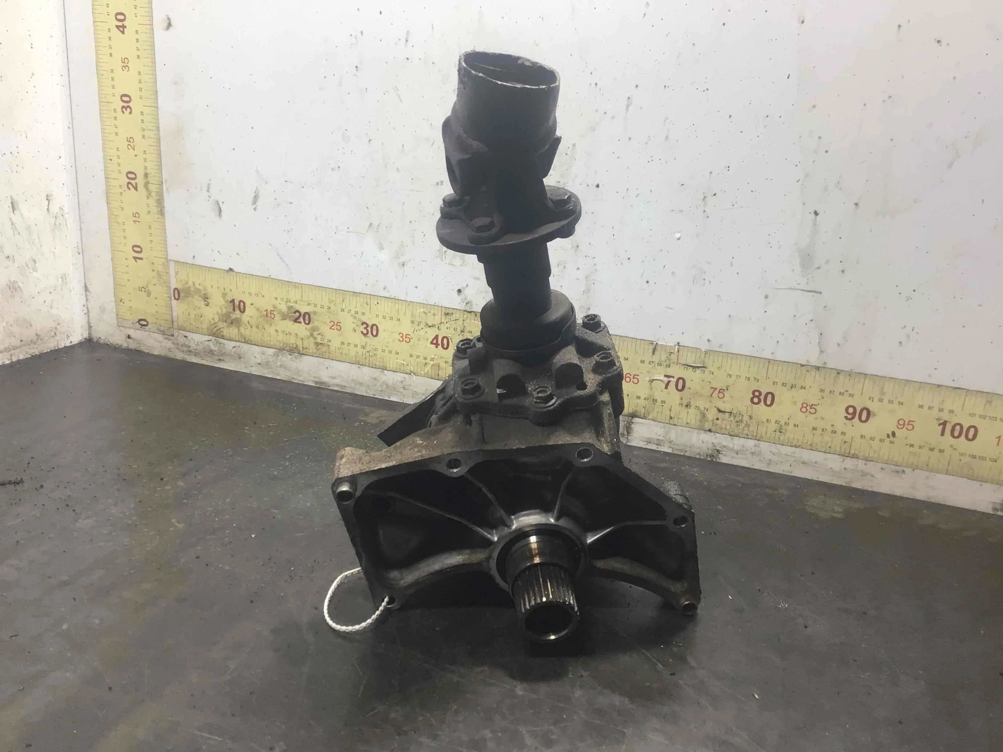 Раздаточная коробка Nissan X-Trail T30 [рестайлинг] (2004-2007) бензин 2.5 i Механика Внедорожник