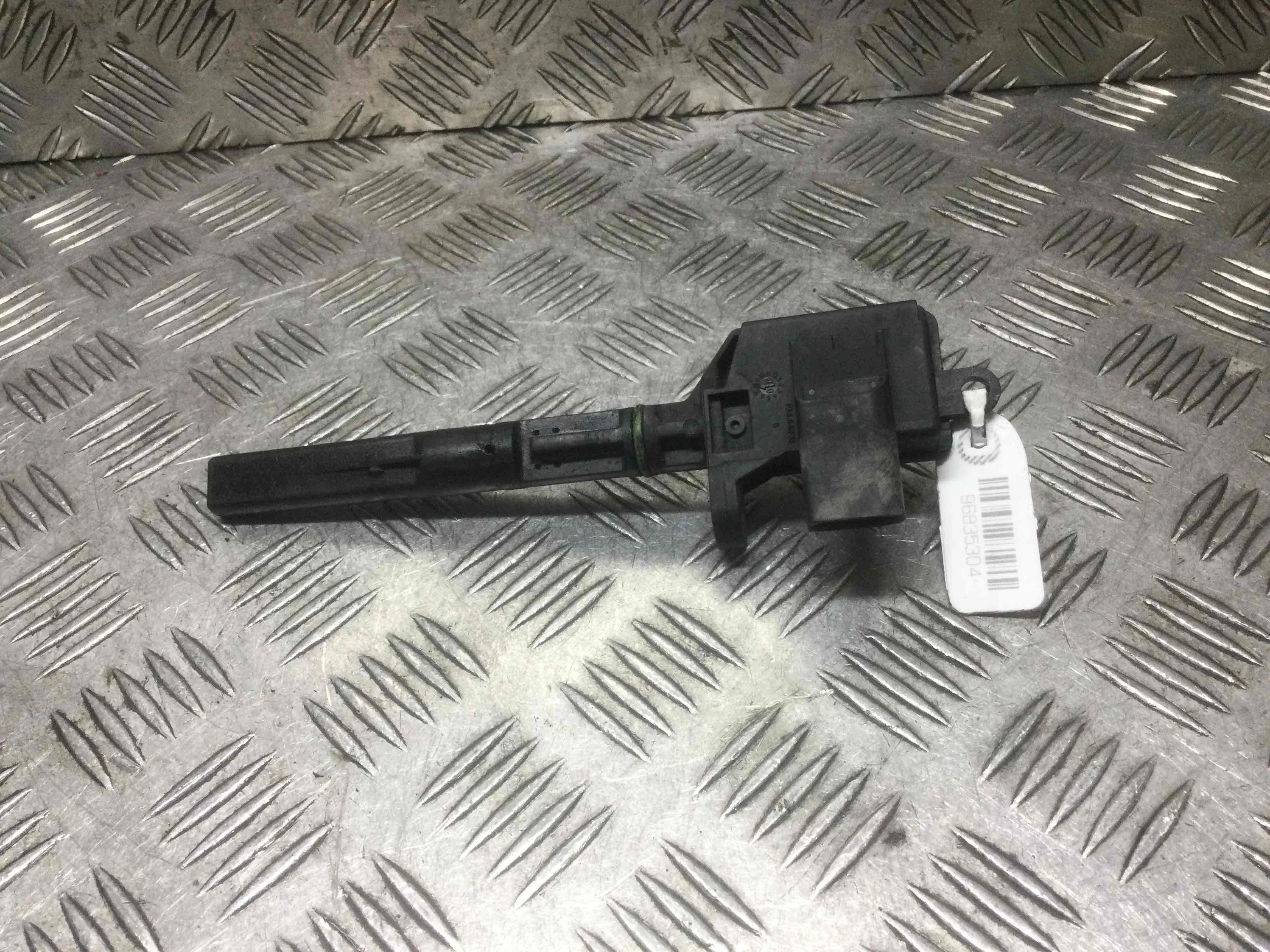 Датчик уровня масла Volkswagen Polo 4 поколение (2001-2005) дизель 1.4 TDI Механика Х/б