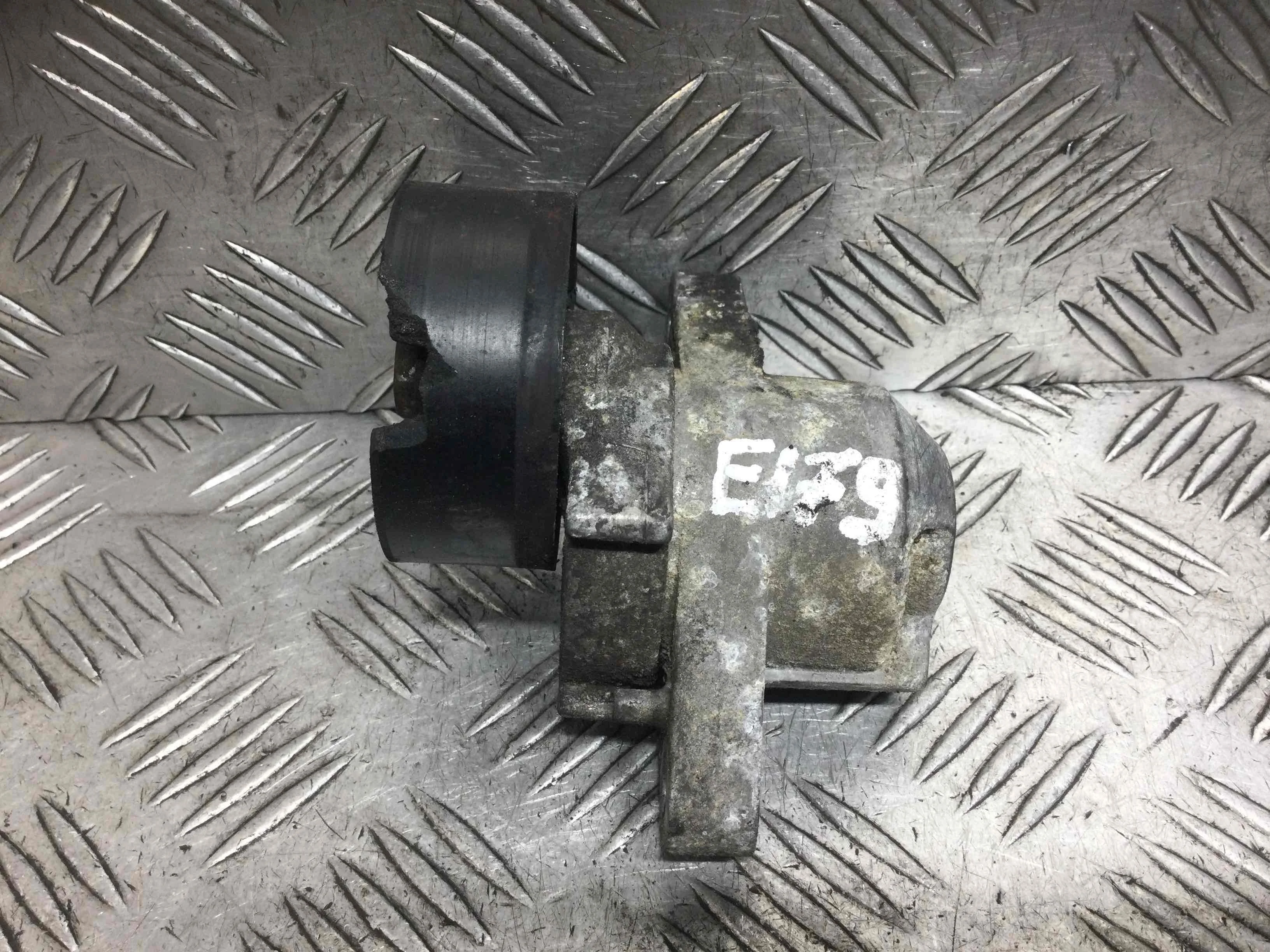 Натяжитель ремня генератора Renault Megane 2 поколение (2002-2006) бензин 1.6 i Автомат Х/б