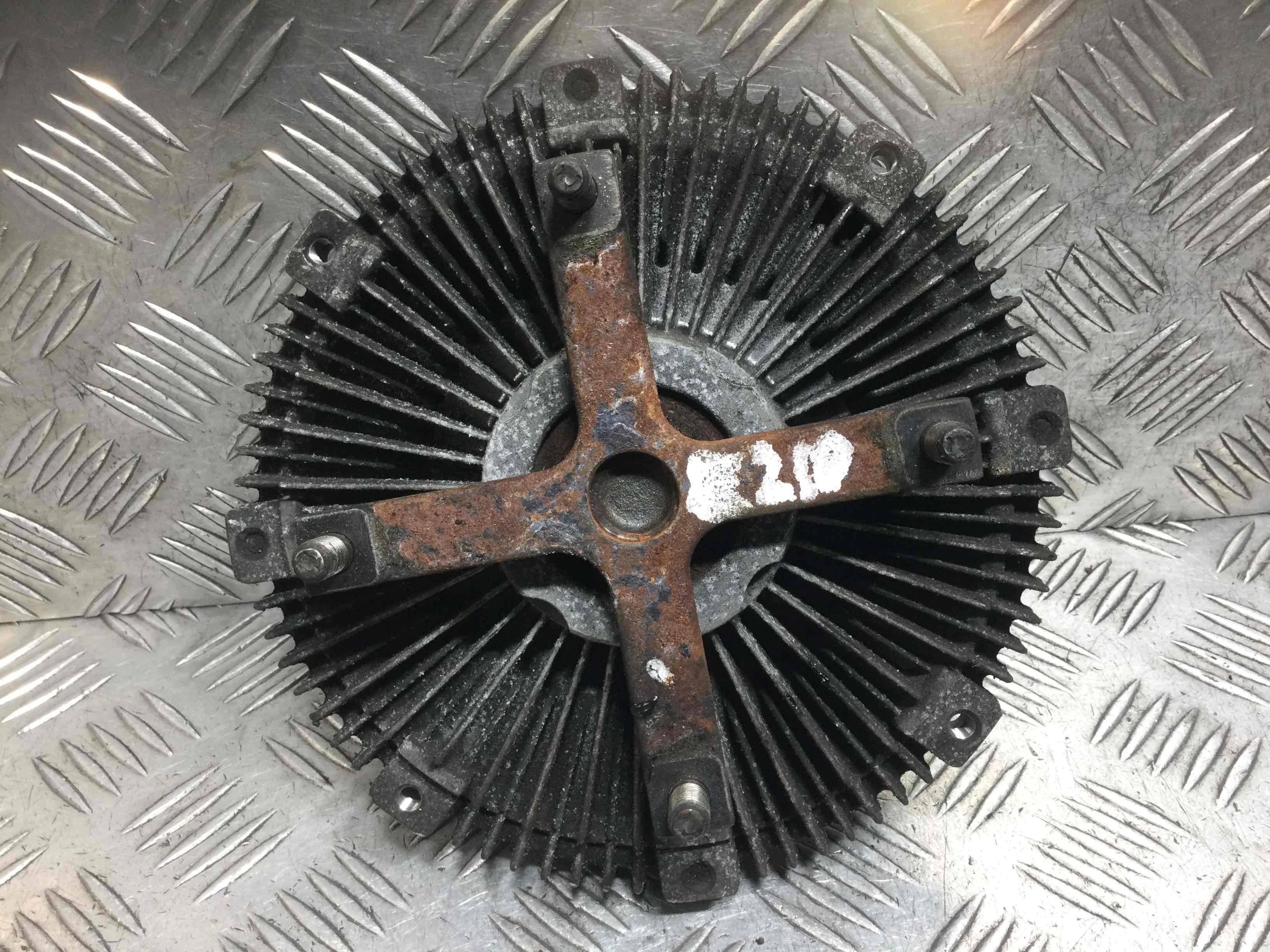 Вискомуфта Mitsubishi Pajero 3 поколение (1999-2003) дизель 3.2 TD Механика Внедорожник