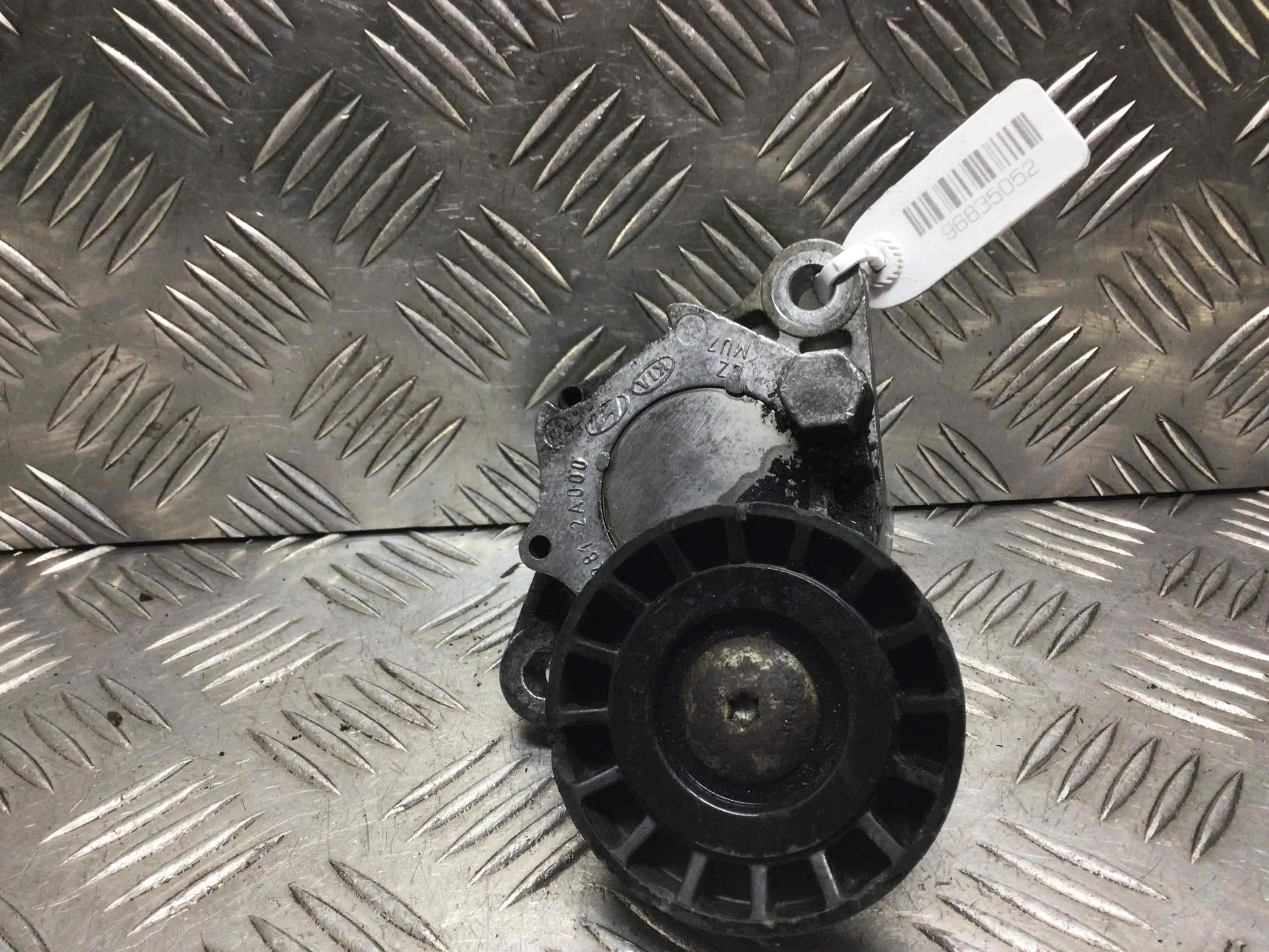 Натяжитель ремня генератора Kia Ceed 1 поколение 2006 - 2010 дизель 1.6   Х/б