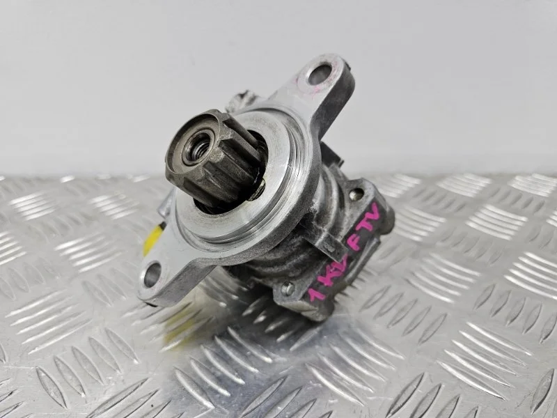 Гур Toyota Hiace H200