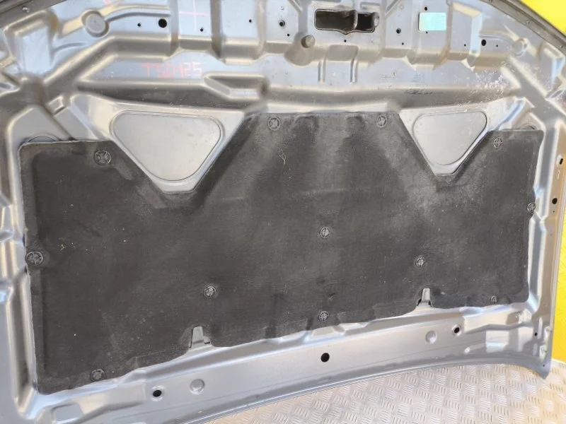 Шумоизоляция капота Nissan Pathfinder (R51M) 2004-2013 2010 65840EB300 ВНЕДОРОЖНИК 2.5 D YD25DDTI