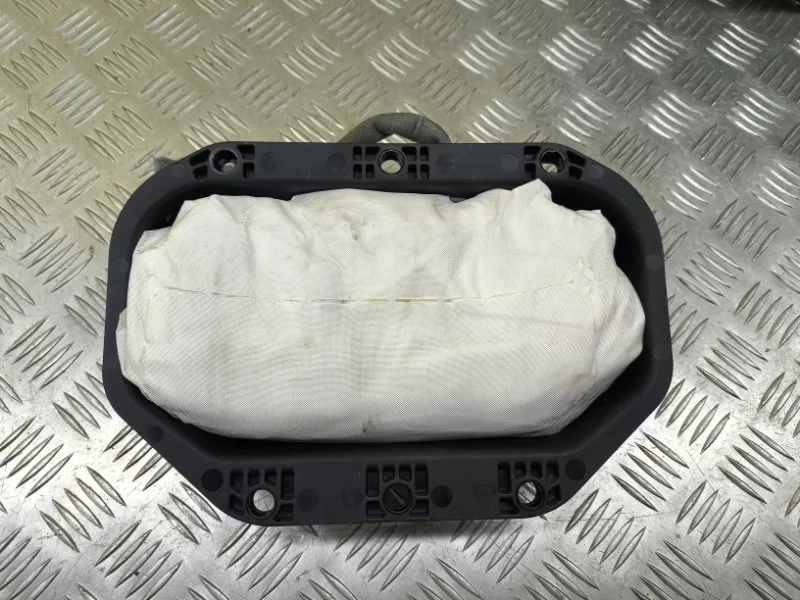 Подушка безопасности пассажирская (в торпедо) Opel Astra J (2009-2015) 2012 13381057