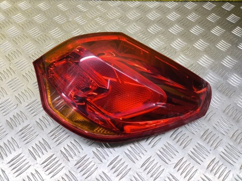 Фонарь задний правый Opel Astra J (2009-2015) 2012 13314051