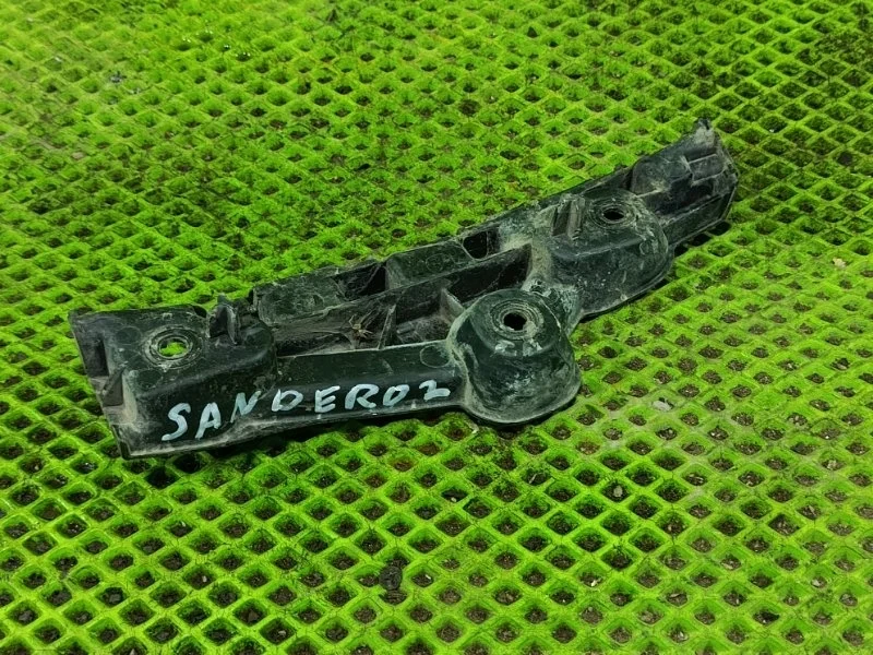 Кронштейн переднего бампера правый Renault Sandero 2016 622221938R ХЭТЧБЕК D4FF732