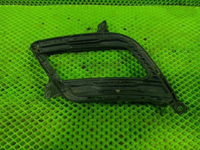 Рамка ПТФ Kia Ceed 1 2010 865631H500 УНИВЕРСАЛ G4FC