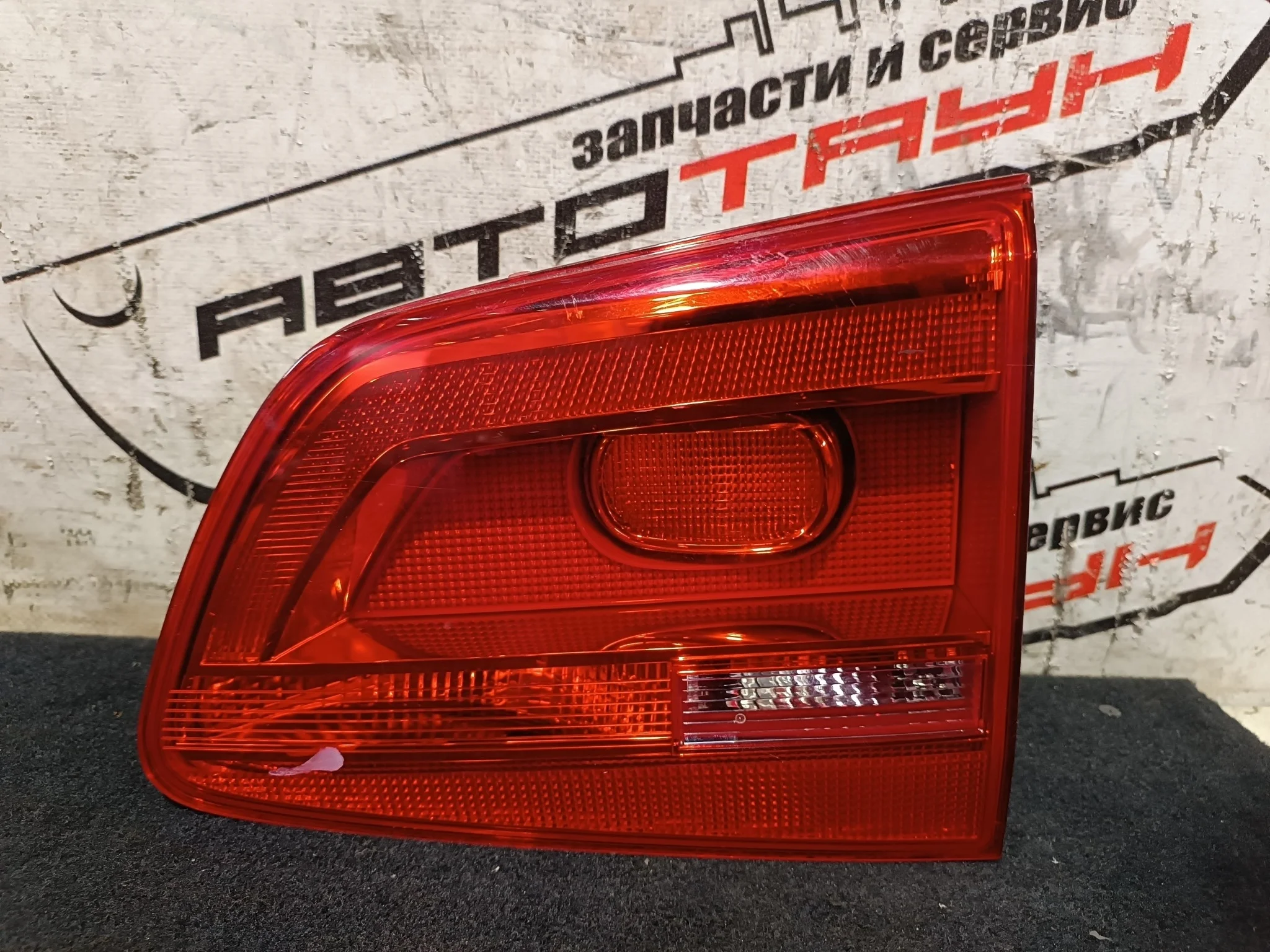 ФАЛЬШПАНЕЛЬ VOLKSWAGEN ПРАВО 1T0945094A NA6663Z