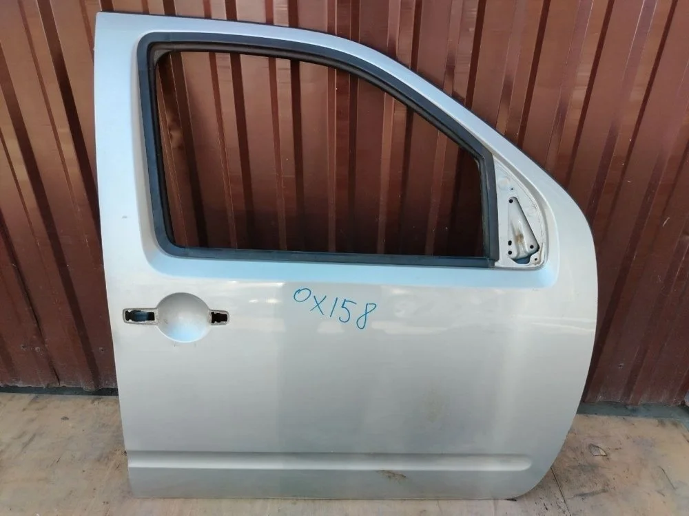 Дверь Nissan Navara 2014 H01005X0MB D40M YD25DDTI, передняя правая