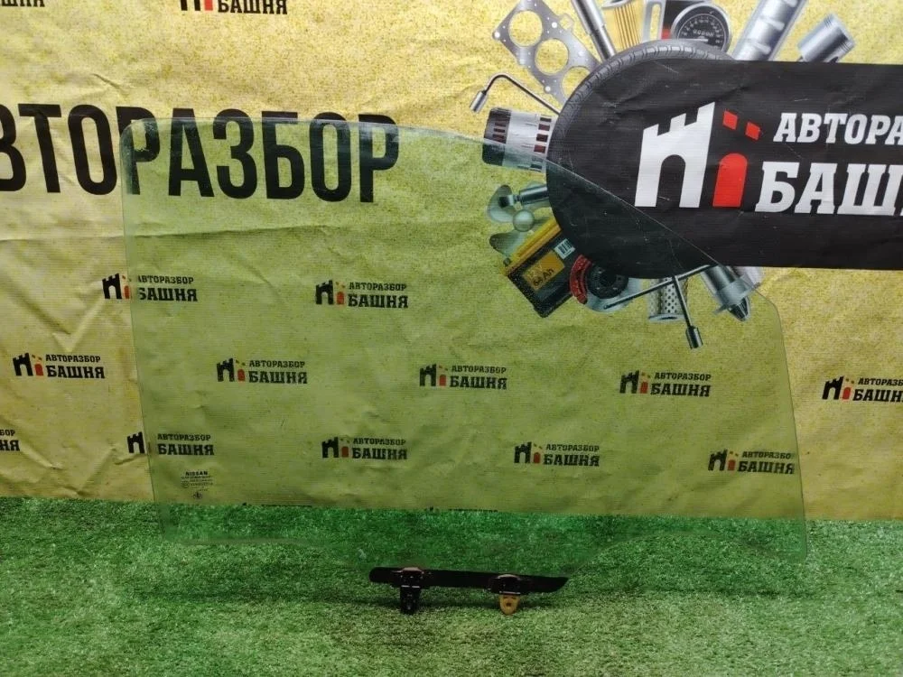 Стекло двери Nissan Navara 2014 80300EB310 D40M YD25DDTI, переднее правое