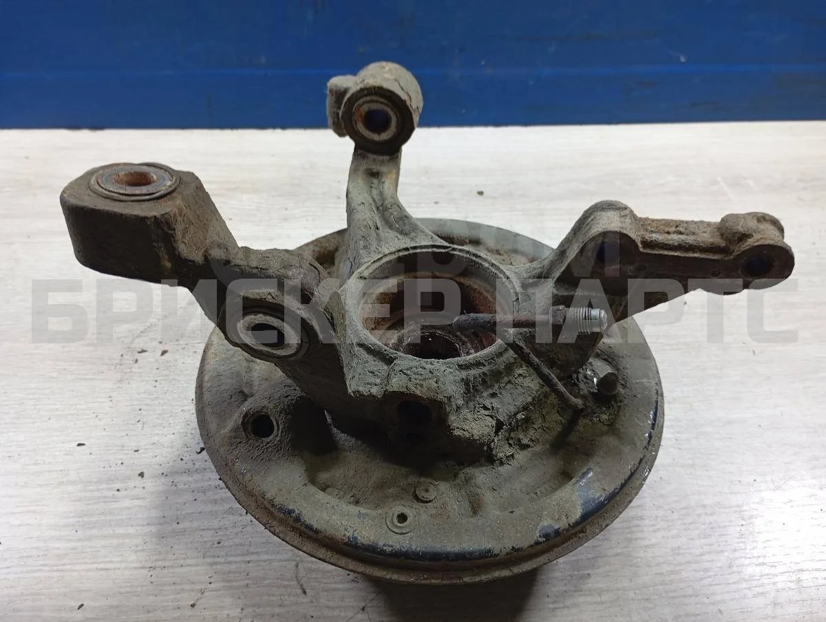 Кулак задний левый Рено Дастер 1  HS