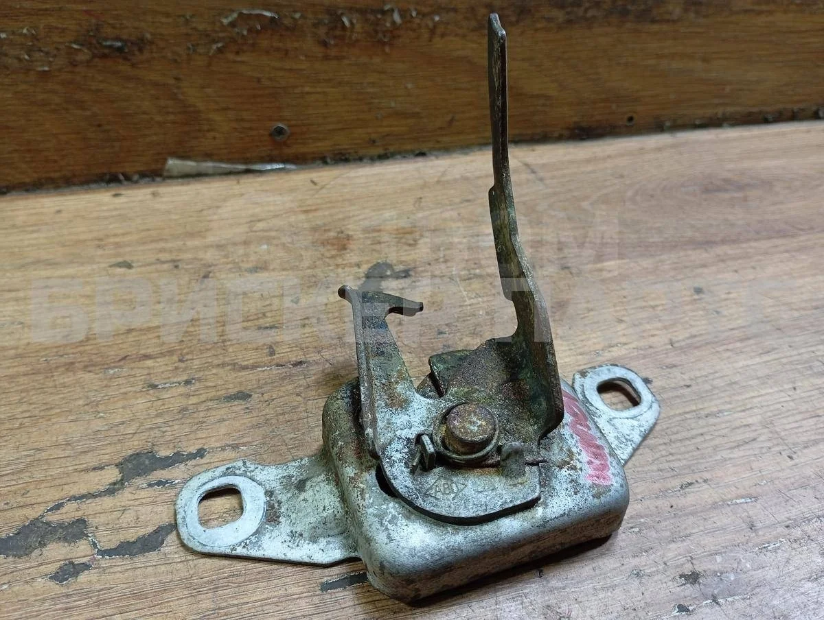 Замок капота Рено Дастер 1  HS