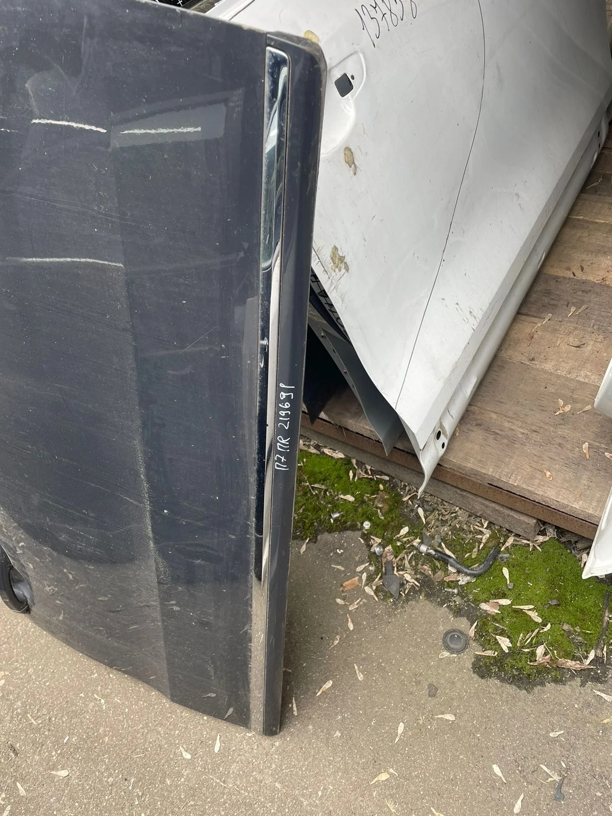 Молдинг двери VOLKSWAGEN PASSAT B7 2011- нижний хром передний правый б/у PASSAT B7(2011-2015)