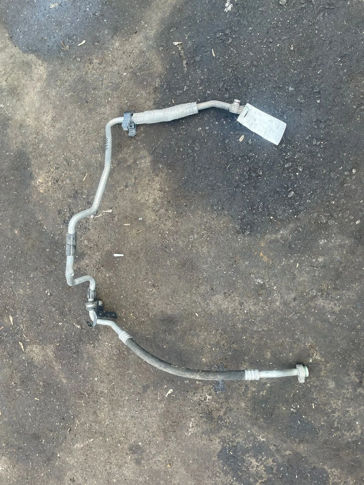 Шланг, трубка кондиционера, хладогента AUDI A3, SKODA OCTAVIA 1Z, VOLKSWAGEN GOLF 5/5+, JETTA 5, PASSAT B6 2005- толст.комп.салон б/у A3(2004-2013);OCTAVIA 1Z(2004-2012);GOLF 5(2004-2009);JETTA 5(2005-2009);TOURAN(2003-2010)