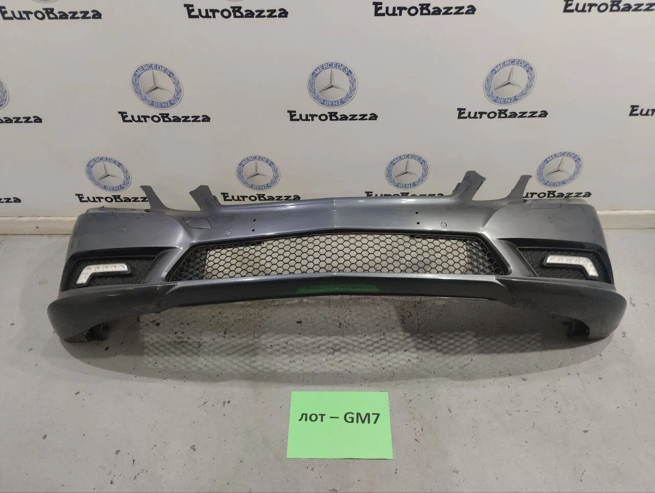 Передний бампер Mercedes W212 AMG