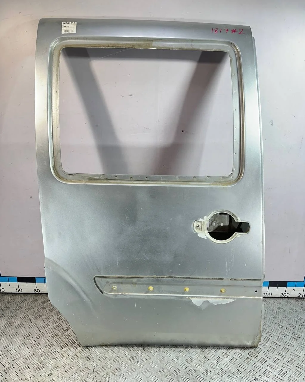 [Б/У] Дверь сдвижная правая DOBLO (2005>) - шпаклеваная , немного примята в центре, ржавчина [Незначительные дефекты] [Код: 00360178 ]