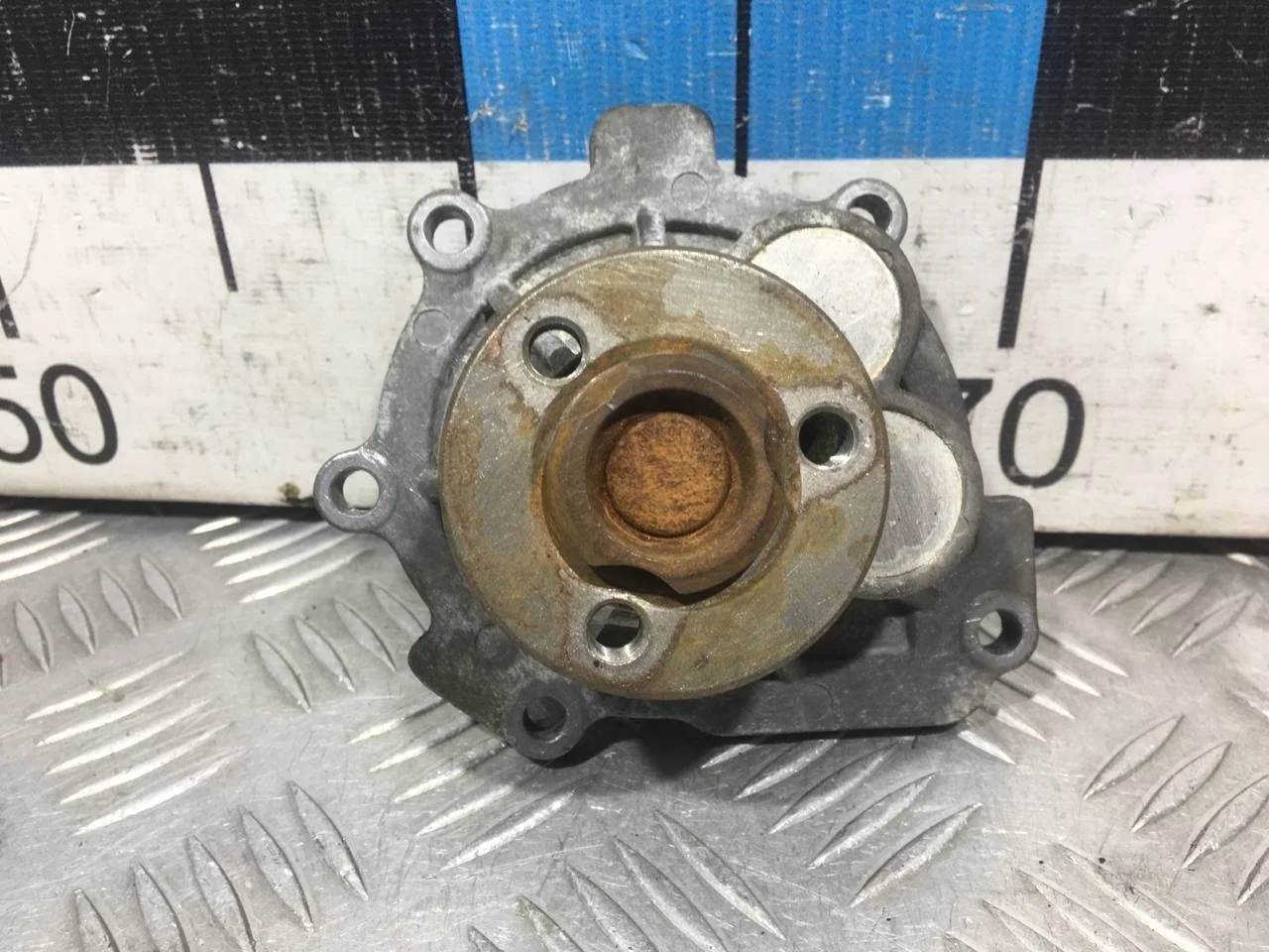 [Б/У] Насос водяной Opel Chevrolet [Код: 00584742 ]