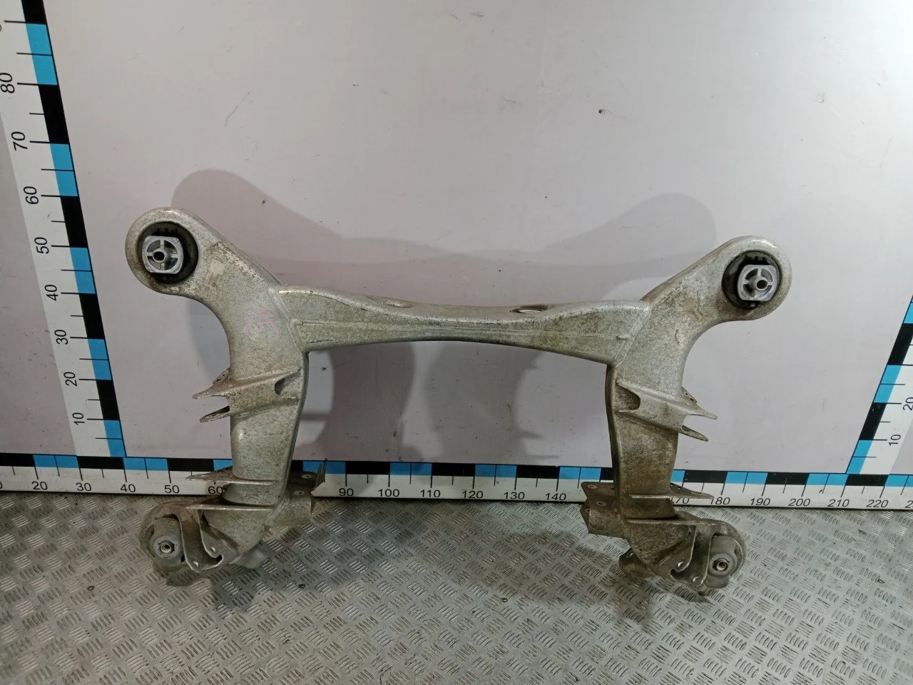 [Б/У] Балка задняя W222 [Код: 00606113 ]