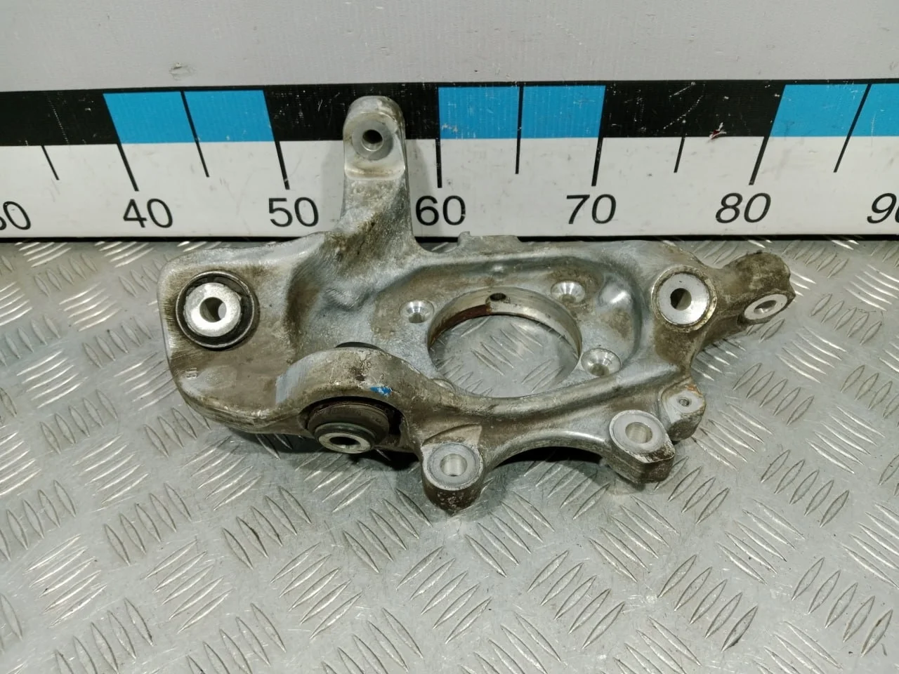 [Б/У] Кулак поворотный задний правый Mercedes [Код: 00524013 ]