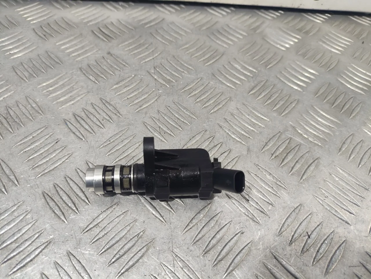 [Б/У] Клапан электромагн. изменения фаз ГРМ [Код: 00608247 ]