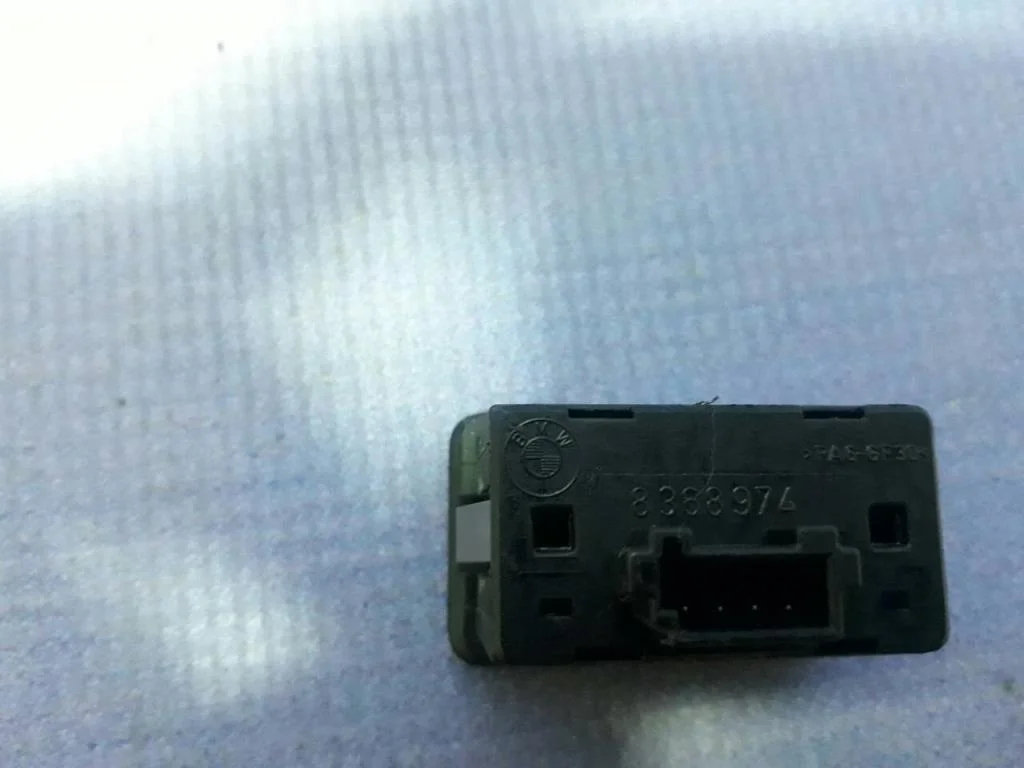 кнопка стеклоподъемника BMW 5-серия E39  M54B30 231 лс 530i