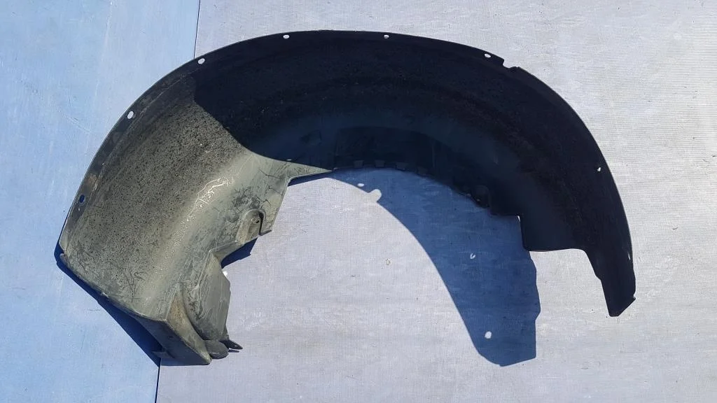 подкрылок BMW X5 E53 51718403059  M62B44 286 лс 4.4i 2001 Серый металлик