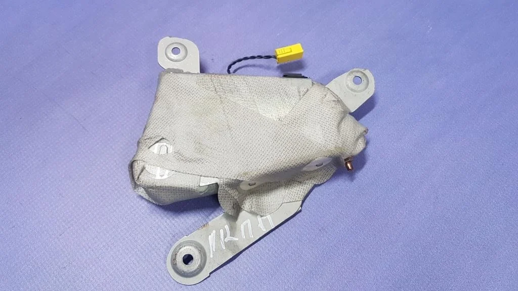 подушка безопасности в дверь BMW 5-серия E39  M54B22 170 лс 520i