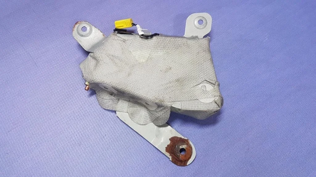 подушка безопасности в дверь BMW 5-серия E39  M54B22 170 лс 520i