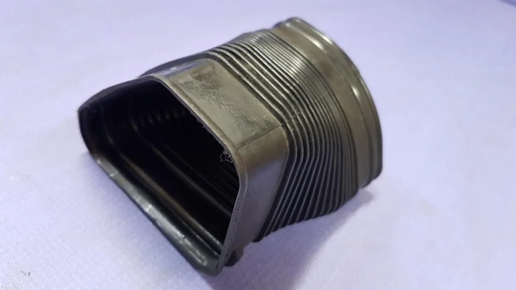 патрубок воздушного фильтра BMW 1-серия E87/E81  N46B20B 150 лс 120i