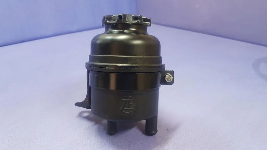 бачок гидроусилителя BMW 5-серия E39  M54B22 170 лс 520i