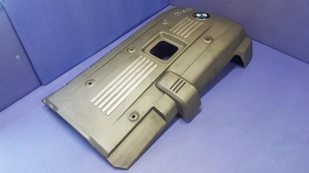 накладка декоративная двигателя BMW 5-серия E60/E61  N52B25 218 лс 525i