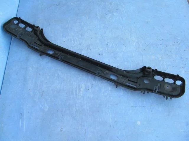 кронштейн заднего бампера BMW 5-серия E60/E61  N52B25UL 177 лс 523i