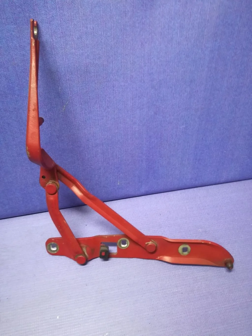 петля багажника BMW 5-серия E39 41628203278  M54B22 170 лс 520i 2000 Красный