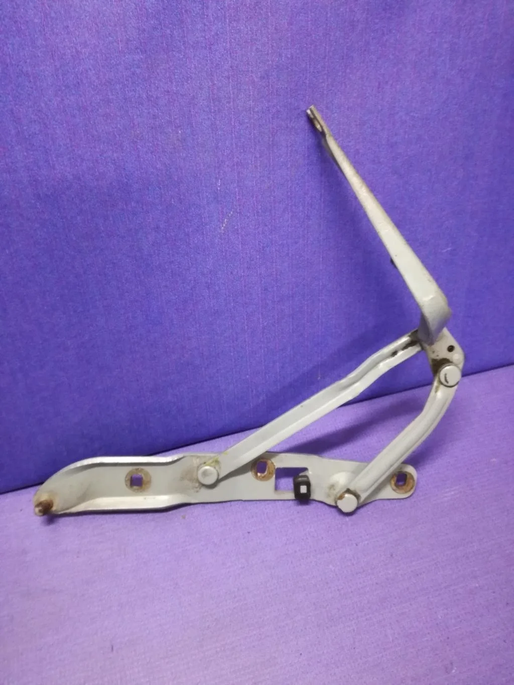 петля багажника BMW 5-серия E39  M57D25 163 лс 525d