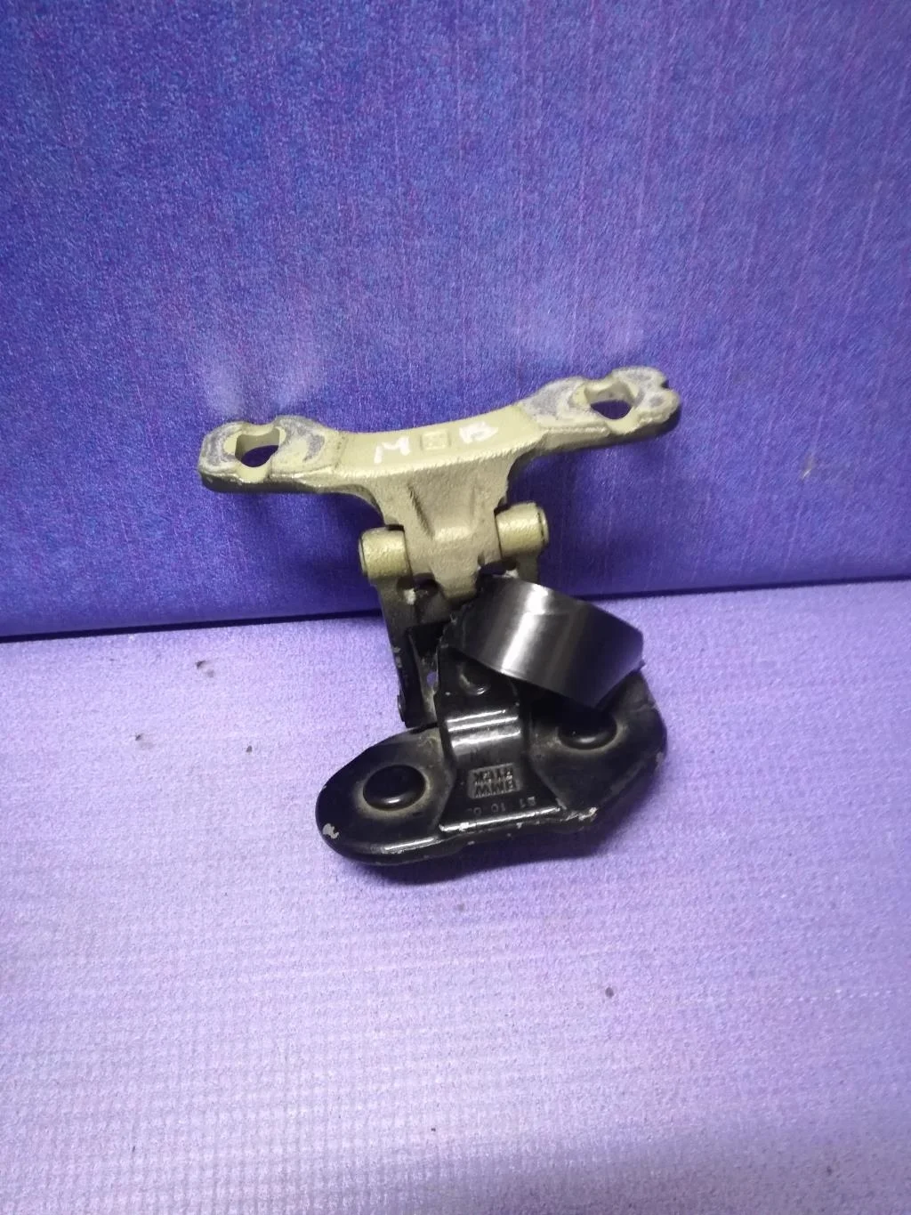 петля багажника BMW 1-серия E87/E81  N46B20B 150 лс 120i