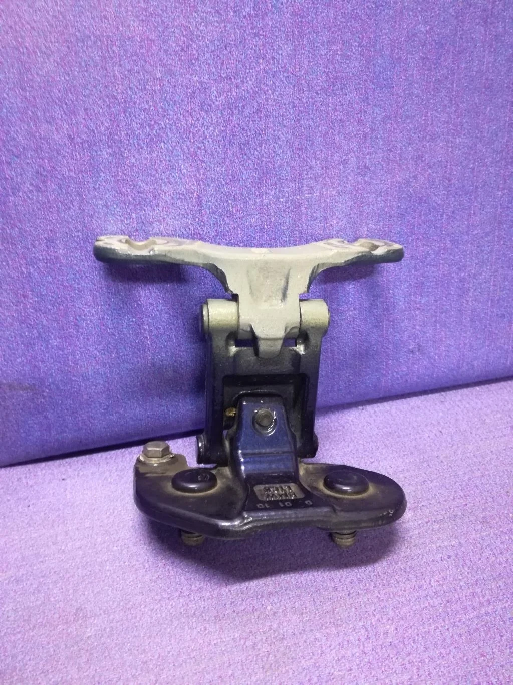 петля багажника BMW 1-серия E87/E81