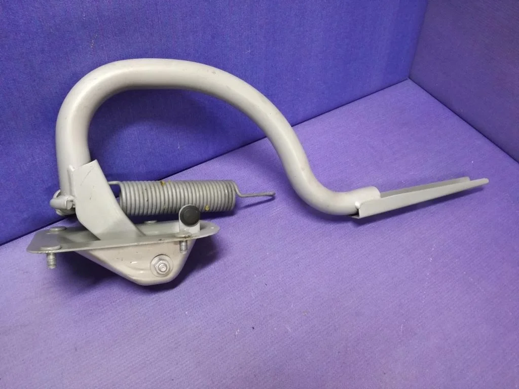 петля багажника BMW 5-серия E60/E61