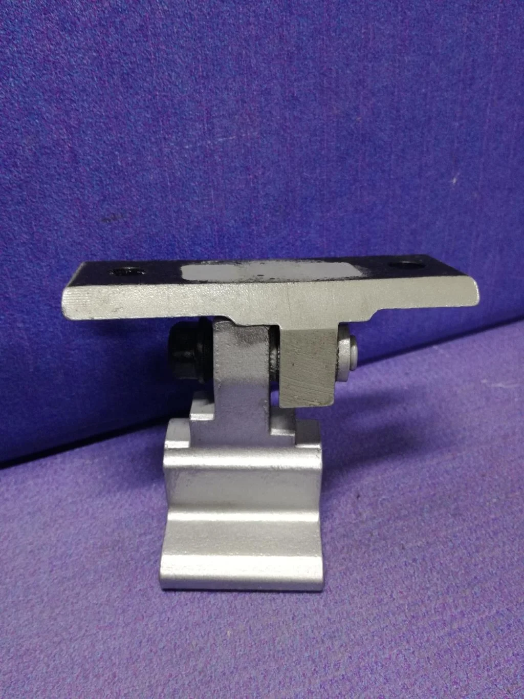 петля двери BMW 5-серия E60/E61  M57TUD30 272 лс 535d