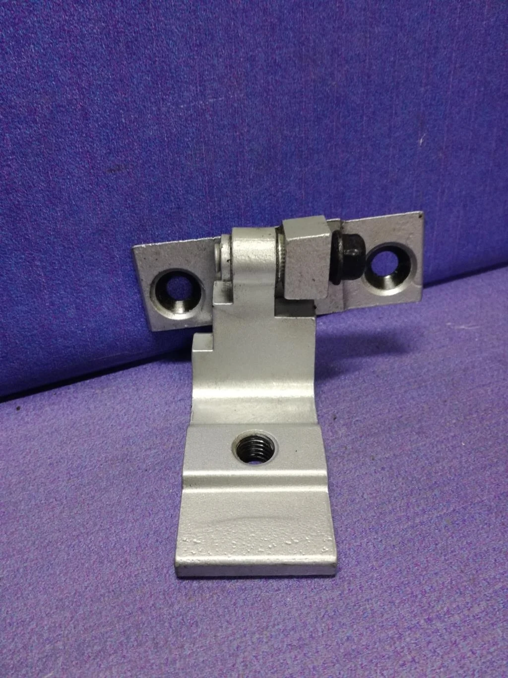 петля двери BMW 5-серия E60/E61 41527200246  M57TUD30 272 лс 535d 2006 TITANSILBER METALLIC (354)