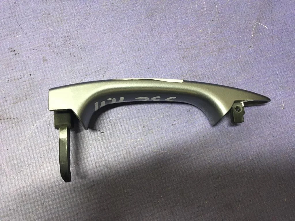 ручка двери наружная BMW 5-серия E60/E61  N52B25 218 лс 525i