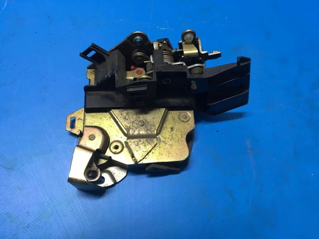 замок двери BMW 5-серия E39