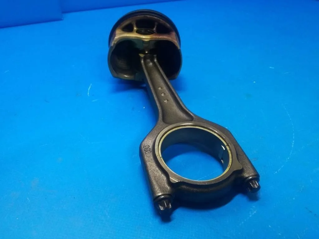 поршень с шатуном BMW 5-серия E60/E61  N52B25 218 лс 525i