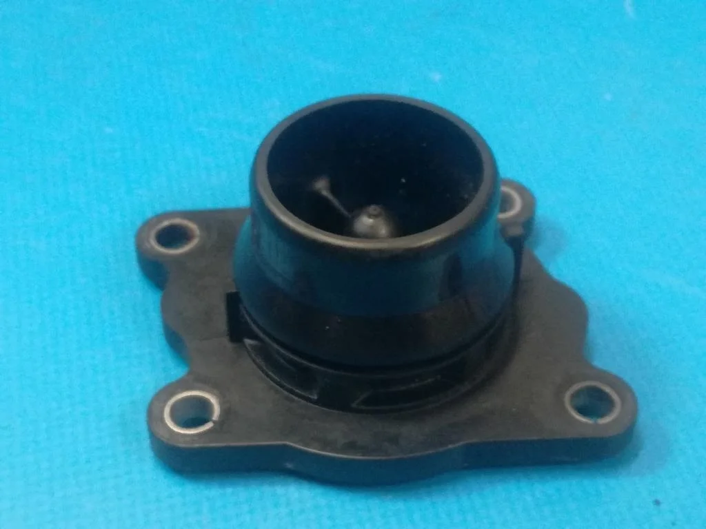 корпус термостата BMW 5-серия E60/E61  N47D20A 177 лс 520d