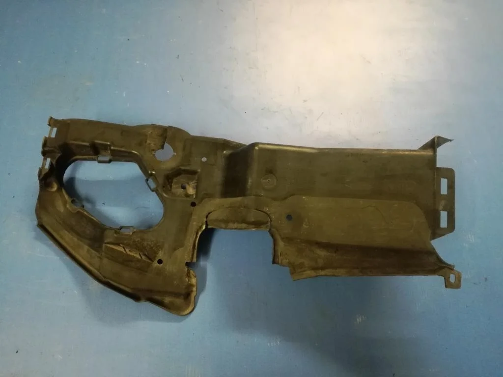 воздуховод радиатора BMW 5-серия E60/E61  N47D20A 177 лс 520d