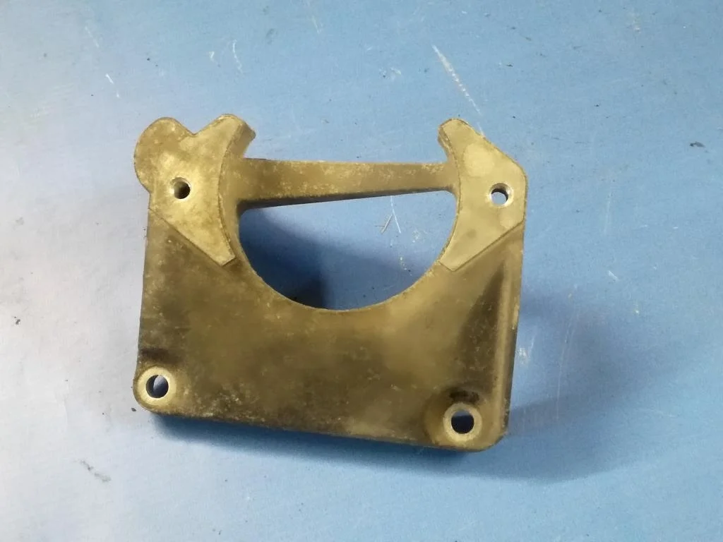 кронштейн двигателя BMW 5-серия E60/E61  N47D20A 177 лс 520d