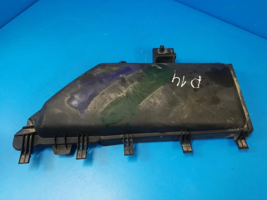 корпус салонного фильтра BMW 5-серия E60/E61 64316950936  N47D20A 177 лс 520d 2009 TIEFSEEBLAU METALLIC (A76)