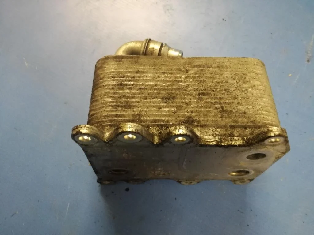 радиатор маслоохладитель акпп BMW 5-серия E60/E61  N47D20A 177 лс 520d